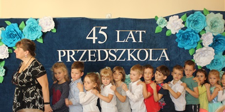 Powiększ grafikę: 45-lecie-przedszkola-nr-67-wesole-skrzaty-c-d-385293.jpg