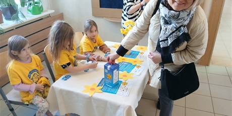 Powiększ grafikę: akcja-pola-nadziei-w-przedszkolu-wesole-skrzaty-nr67-690271.jpg