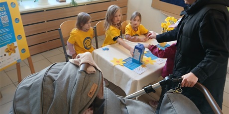 Powiększ grafikę: akcja-pola-nadziei-w-przedszkolu-wesole-skrzaty-nr67-690272.jpg