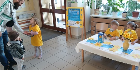 Powiększ grafikę: akcja-pola-nadziei-w-przedszkolu-wesole-skrzaty-nr67-690273.jpg