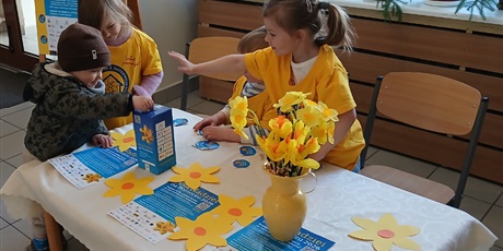 Powiększ grafikę: akcja-pola-nadziei-w-przedszkolu-wesole-skrzaty-nr67-690275.jpg