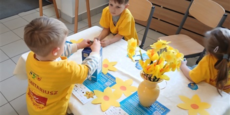 Powiększ grafikę: akcja-pola-nadziei-w-przedszkolu-wesole-skrzaty-nr67-690279.jpg