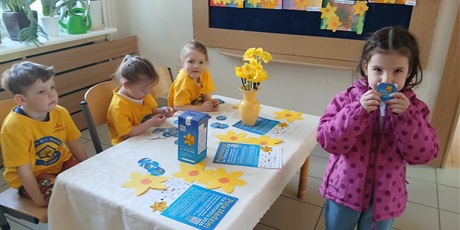 Powiększ grafikę: akcja-pola-nadziei-w-przedszkolu-wesole-skrzaty-nr67-690281.jpg