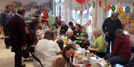 Powiększ grafikę: bal-karnawalowy-z-babcia-i-dziadkiem-w-wesolych-skrzatach-673175.jpg