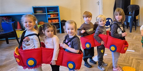 Powiększ grafikę: bezpieczni-na-drodze-spotkanie-ze-straza-miejska-660208.jpg