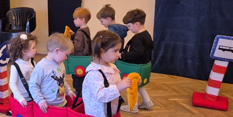 Powiększ grafikę: bezpieczni-na-drodze-spotkanie-ze-straza-miejska-660227.jpg