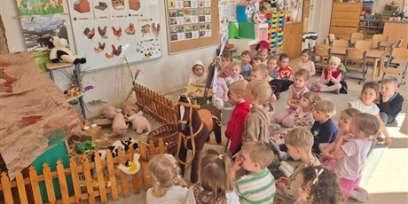 Powiększ grafikę: co-slychac-na-wiejskim-podworku-684679.jpg