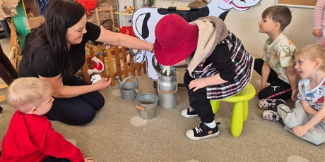 Powiększ grafikę: co-slychac-na-wiejskim-podworku-684681.jpg