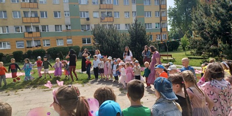Powiększ grafikę: dyskoteka-621941.jpg