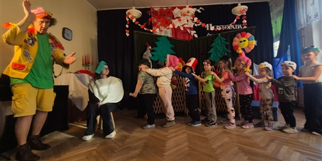 Powiększ grafikę: dyzio-piorko-przedstawienie-teatralne-w-wykonaniu-teatru-qufer-655925.jpg