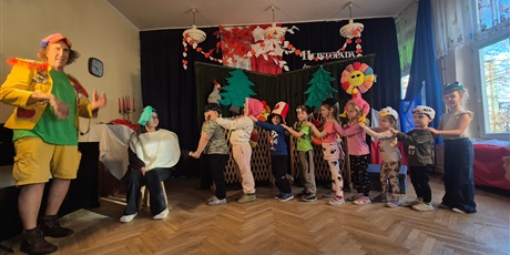 Powiększ grafikę: dyzio-piorko-przedstawienie-teatralne-w-wykonaniu-teatru-qufer-655926.jpg