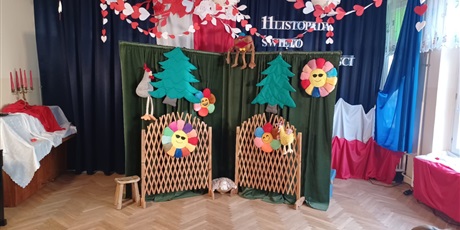 Powiększ grafikę: dyzio-piorko-przedstawienie-teatralne-w-wykonaniu-teatru-qufer-655928.jpg