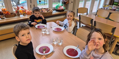 Powiększ grafikę: dzien-buraka-w-wesolych-skrzatach-658464.jpg