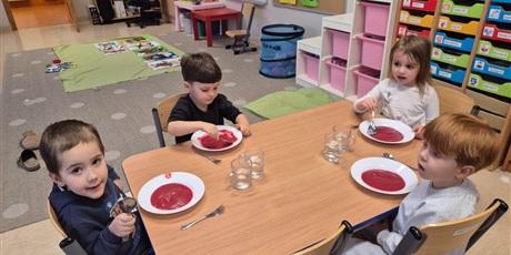 Powiększ grafikę: dzien-buraka-w-wesolych-skrzatach-658468.jpg