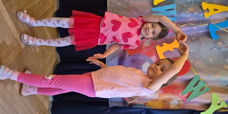 Powiększ grafikę: dzien-okazywania-uczuc-walentynki-w-przedszkolu-674573.jpg