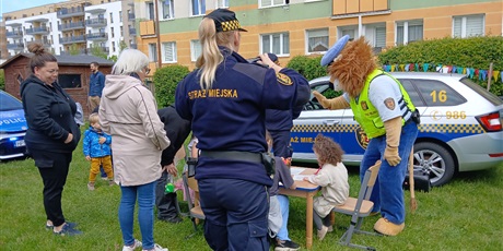 Powiększ grafikę: dzien-rodziny-w-przedszkolu-wesole-skrzaty-694643.jpg