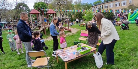 Powiększ grafikę: dzien-rodziny-w-przedszkolu-wesole-skrzaty-694649.jpg
