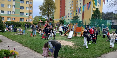 Powiększ grafikę: dzien-rodziny-w-przedszkolu-wesole-skrzaty-694670.jpg