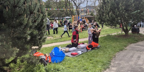Powiększ grafikę: dzien-rodziny-w-przedszkolu-wesole-skrzaty-694695.jpg