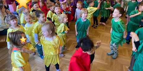 Powiększ grafikę: dzien-wesolego-skrzata-681460.jpg