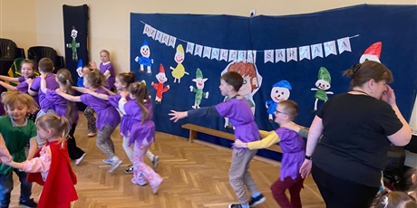 Powiększ grafikę: dzien-wesolego-skrzata-681463.jpg