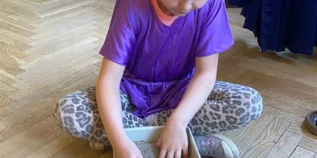 Powiększ grafikę: dzien-wesolego-skrzata-681465.jpg