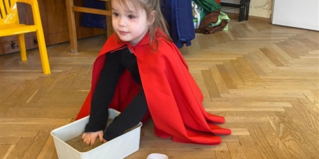 Powiększ grafikę: dzien-wesolego-skrzata-681467.jpg