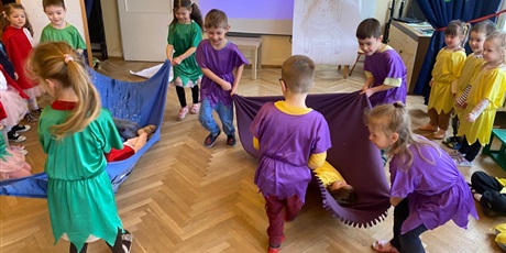 Powiększ grafikę: dzien-wesolego-skrzata-681487.jpg