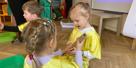 Powiększ grafikę: dzien-wesolego-skrzata-681492.jpg