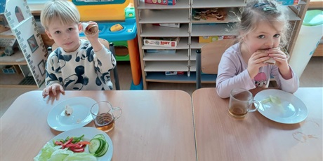 Powiększ grafikę: dzien-zdrowej-tortilli-655969.jpg