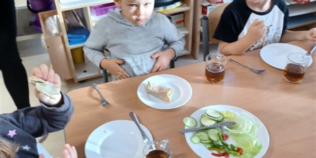 Powiększ grafikę: dzien-zdrowej-tortilli-655973.jpg