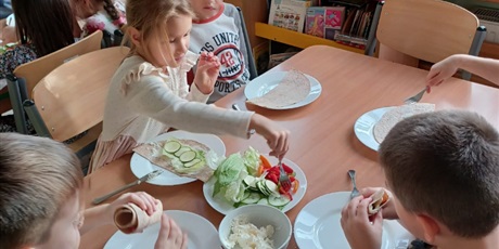 Powiększ grafikę: dzien-zdrowej-tortilli-655979.jpg