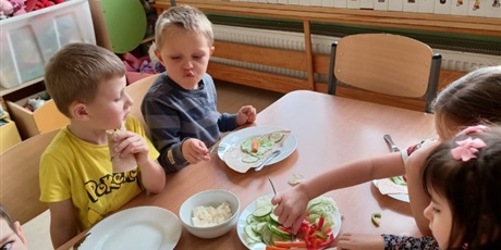 Powiększ grafikę: dzien-zdrowej-tortilli-655981.jpg