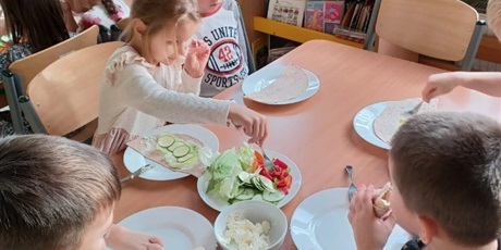 Powiększ grafikę: dzien-zdrowej-tortilli-655982.jpg