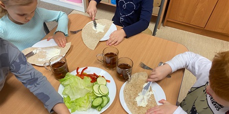 Powiększ grafikę: dzien-zdrowej-tortilli-655988.jpg