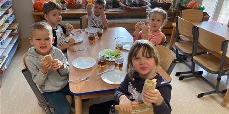 Powiększ grafikę: dzien-zdrowej-tortilli-655997.jpg