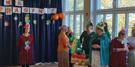 Powiększ grafikę: jesienny-bal-warzywny-w-wesolych-skrzatach-718931.jpg