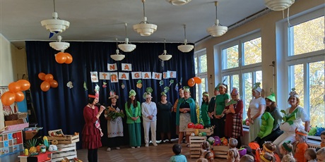 Powiększ grafikę: jesienny-bal-warzywny-w-wesolych-skrzatach-718934.jpg