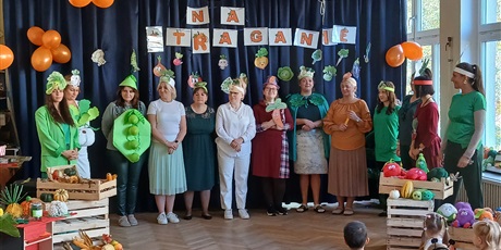 Powiększ grafikę: jesienny-bal-warzywny-w-wesolych-skrzatach-718936.jpg