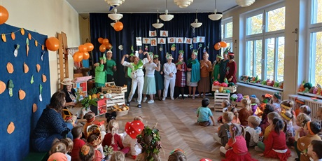 Powiększ grafikę: jesienny-bal-warzywny-w-wesolych-skrzatach-718937.jpg