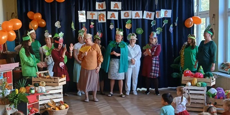 Powiększ grafikę: jesienny-bal-warzywny-w-wesolych-skrzatach-718942.jpg