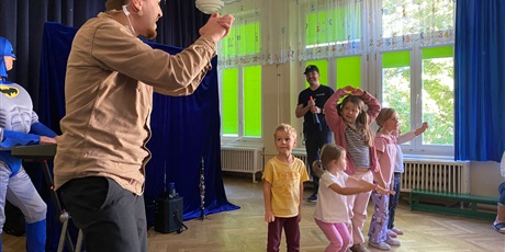 Powiększ grafikę: koncert-muzyczny-na-sygnale-albo-wcale-643883.jpg