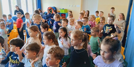 Powiększ grafikę: kosmiczna-podroz-z-art2you-w-przedszkolu-wesole-skrzaty-690255.jpg