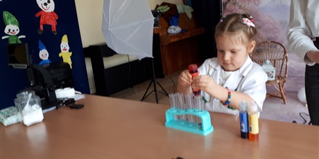 Powiększ grafikę: male-rzeczy-wielkie-odkrycia-nauka-ktora-zachwyca-684953.jpg