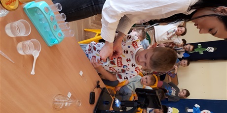 Powiększ grafikę: male-rzeczy-wielkie-odkrycia-nauka-ktora-zachwyca-684964.jpg