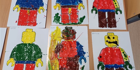 Powiększ grafikę: miedzynarodowy-dzien-klockow-lego-w-przedszkolu-wesole-skrzaty-671597.jpg