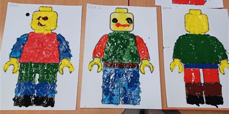 Powiększ grafikę: miedzynarodowy-dzien-klockow-lego-w-przedszkolu-wesole-skrzaty-671598.jpg