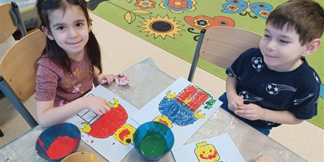 Powiększ grafikę: miedzynarodowy-dzien-klockow-lego-w-przedszkolu-wesole-skrzaty-671604.jpg