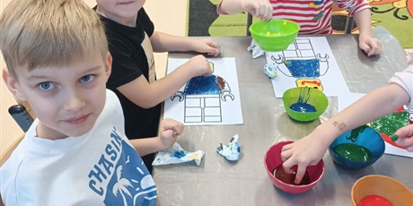 Powiększ grafikę: miedzynarodowy-dzien-klockow-lego-w-przedszkolu-wesole-skrzaty-671606.jpg