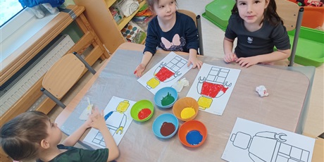 Powiększ grafikę: miedzynarodowy-dzien-klockow-lego-w-przedszkolu-wesole-skrzaty-671608.jpg